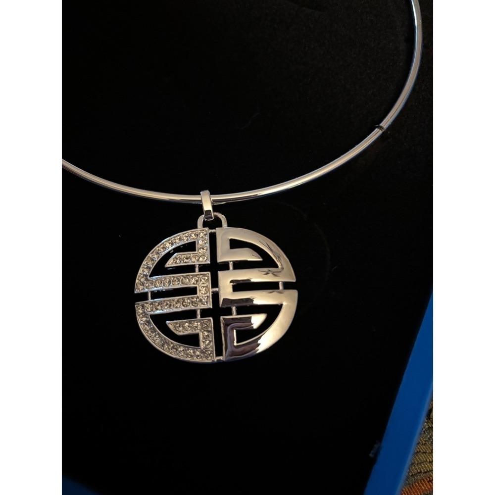 Roberto by RFM Silver Choker Necklace w/ Crystal Geometric Pendant – NWT – Boxed - Picture 9 of 10